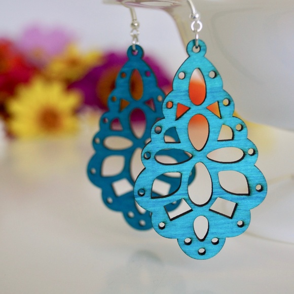 NWT Laser Cut Wooden Earrings in Turquoise - Picture 3 of 8